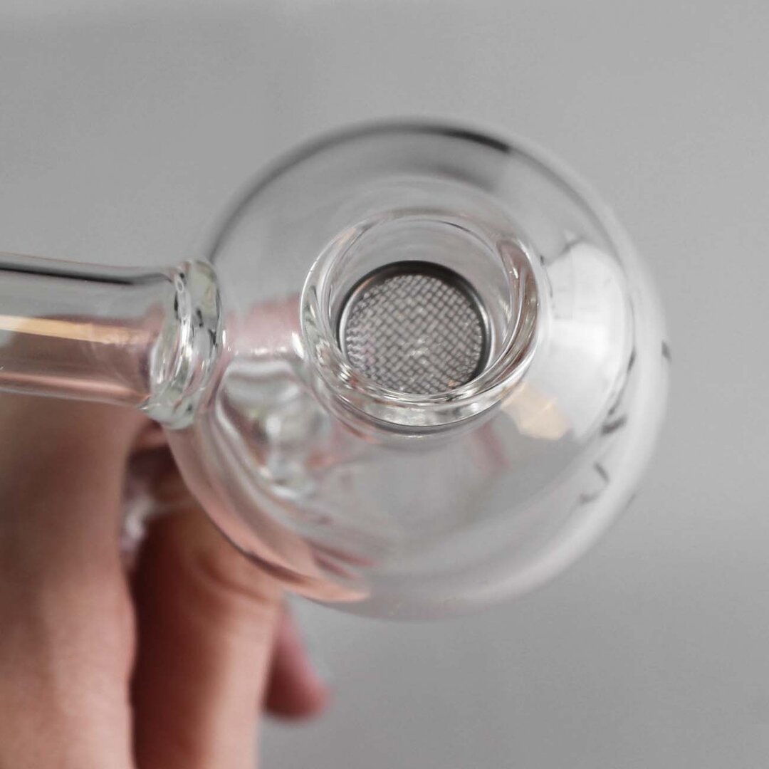 Handpfeife MÖBIUS 4 von Blaze Glass aus Borosilikatglas mit Möbiusschleife