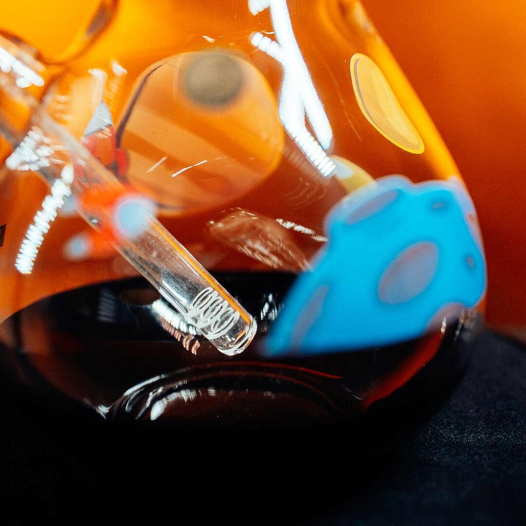 Black Space Ship Glas-Wasserpfeife aus Borosilikatglas mit buntem Spacemotiv