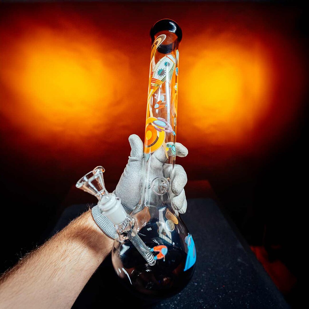 Black Space Ship Glas-Wasserpfeife aus Borosilikatglas mit buntem Spacemotiv