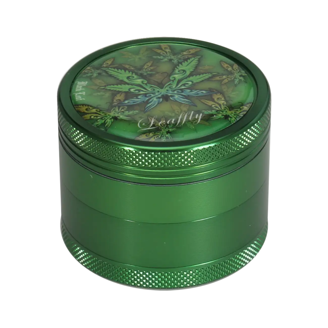 Grüne vierteilige Aluminium-Kräutermühle LEAFFLY von Black Leaf