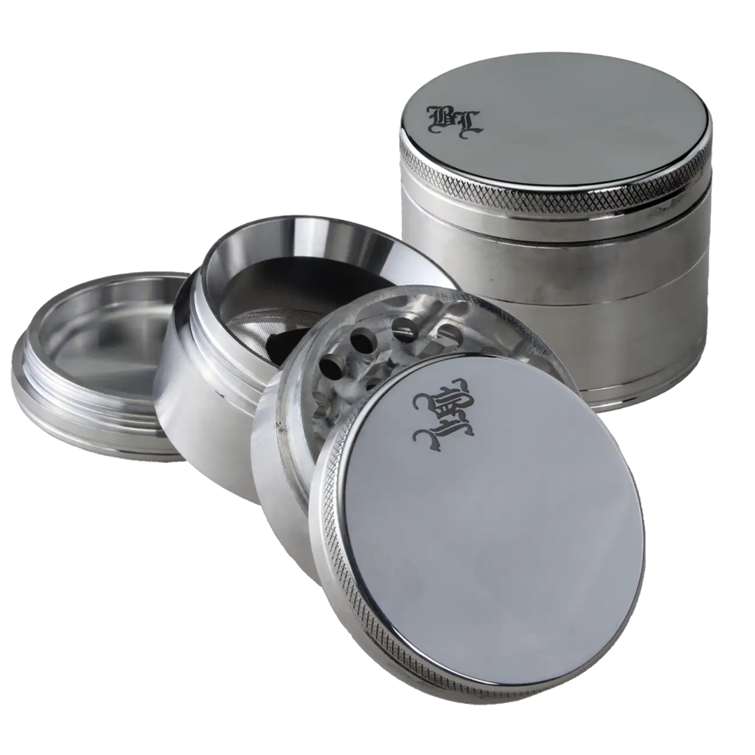 Black Leaf Kräutermühle aus silbernem Aerospace-Aluminium, vierteilig