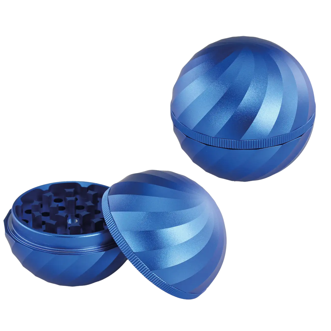 Vierteilige Kugel-Kräutermühle von Black Leaf in Blau aus Aluminium