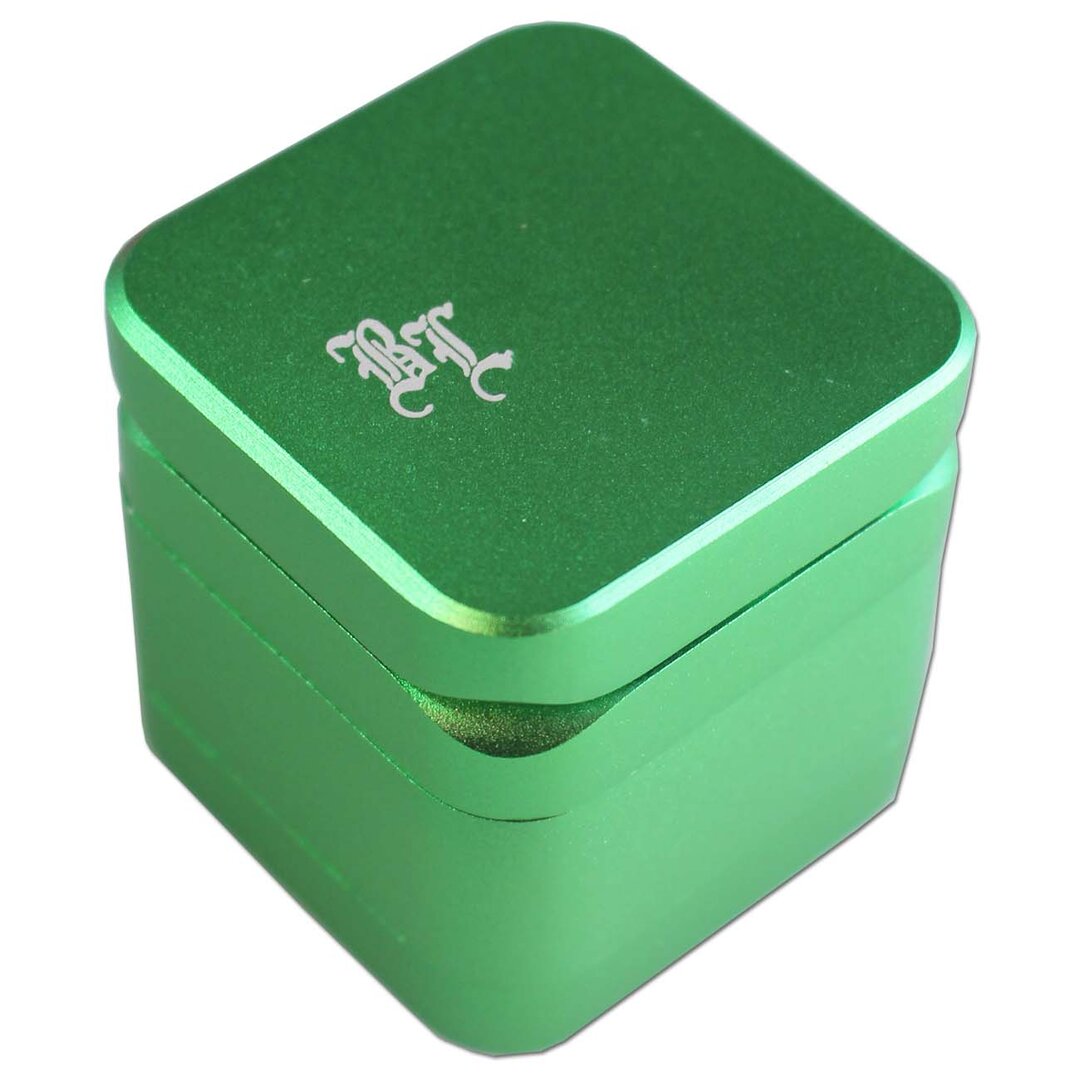Black Leaf CUBY Kräutermühle in Würfelform aus grünem Aluminium