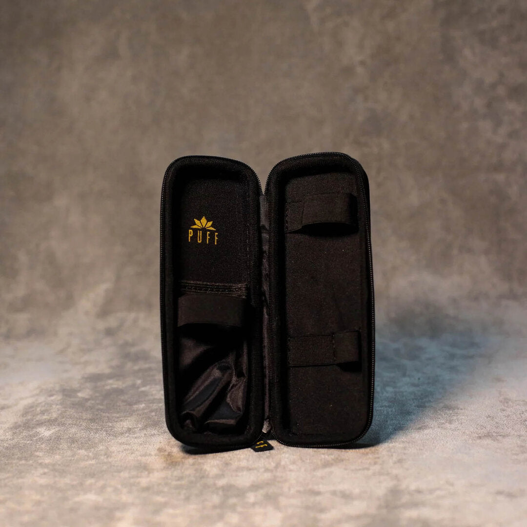 Flaches schwarzes PUFF Case SLIM mit Gurtbändern