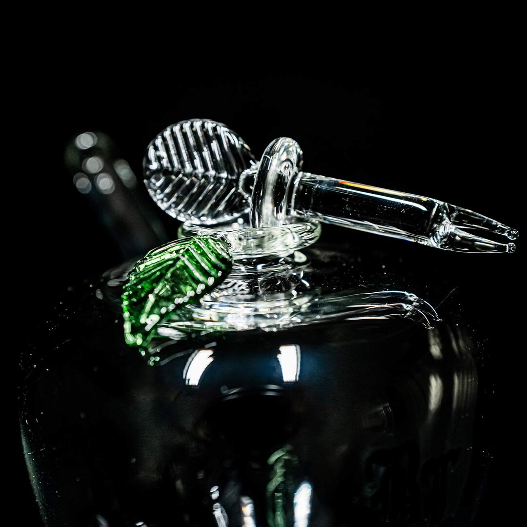 Black Leaf Apfel-Handpfeife aus Borosilikatglas in Apfelform