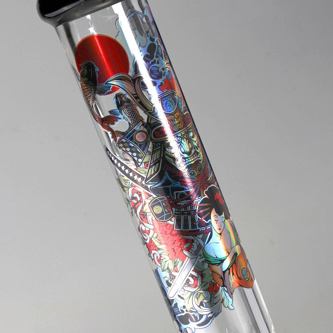 Black Leaf Zylinder-Glas-Wasserpfeife Ronin & Geisha im Metallic-Print